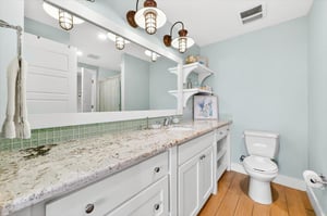 Shared Bathroom, 1st Floor