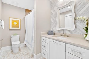 2nd Floor, Shared Bathroom
