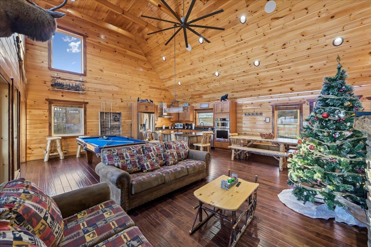 17Living Room