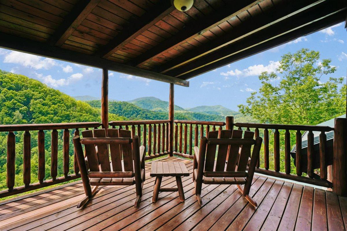 Upper Level 2Balcony