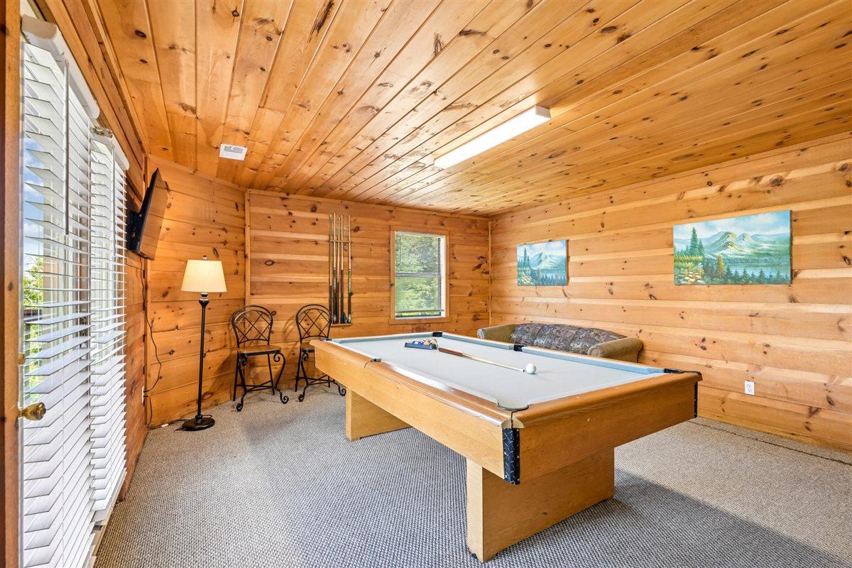 051Recreation Room
