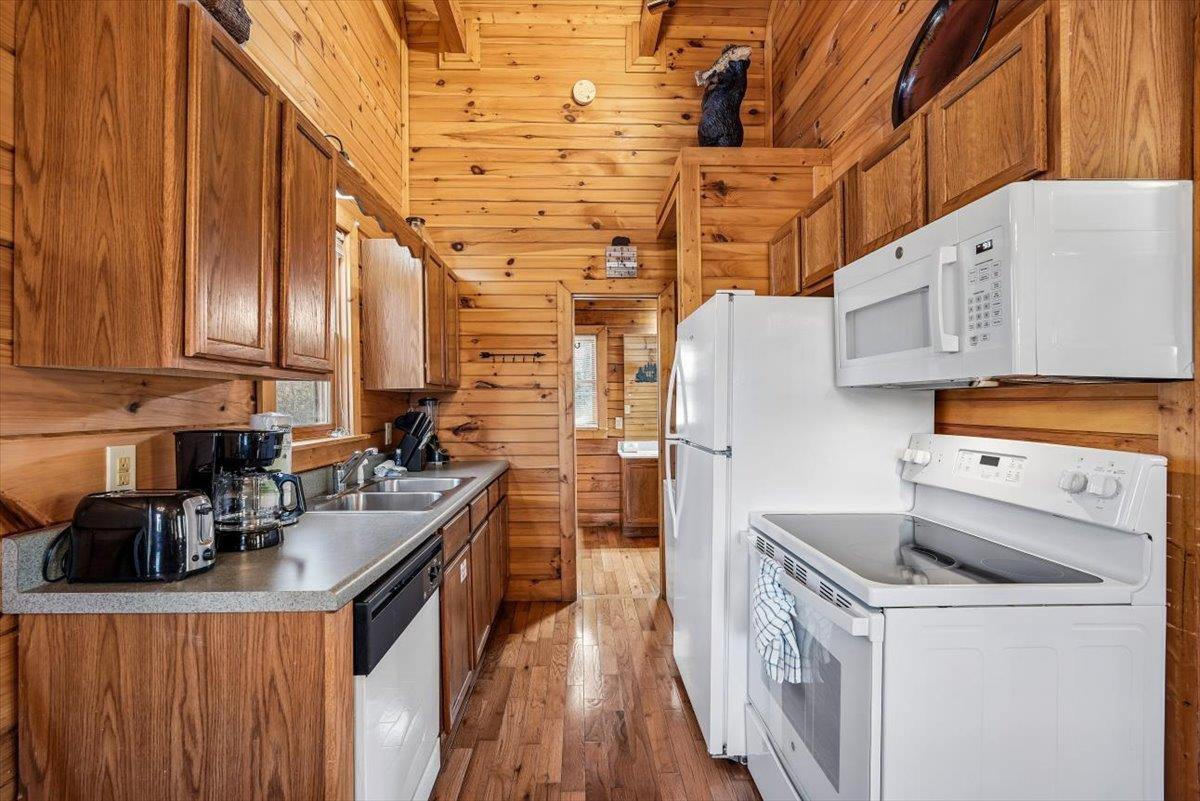 10Kitchen