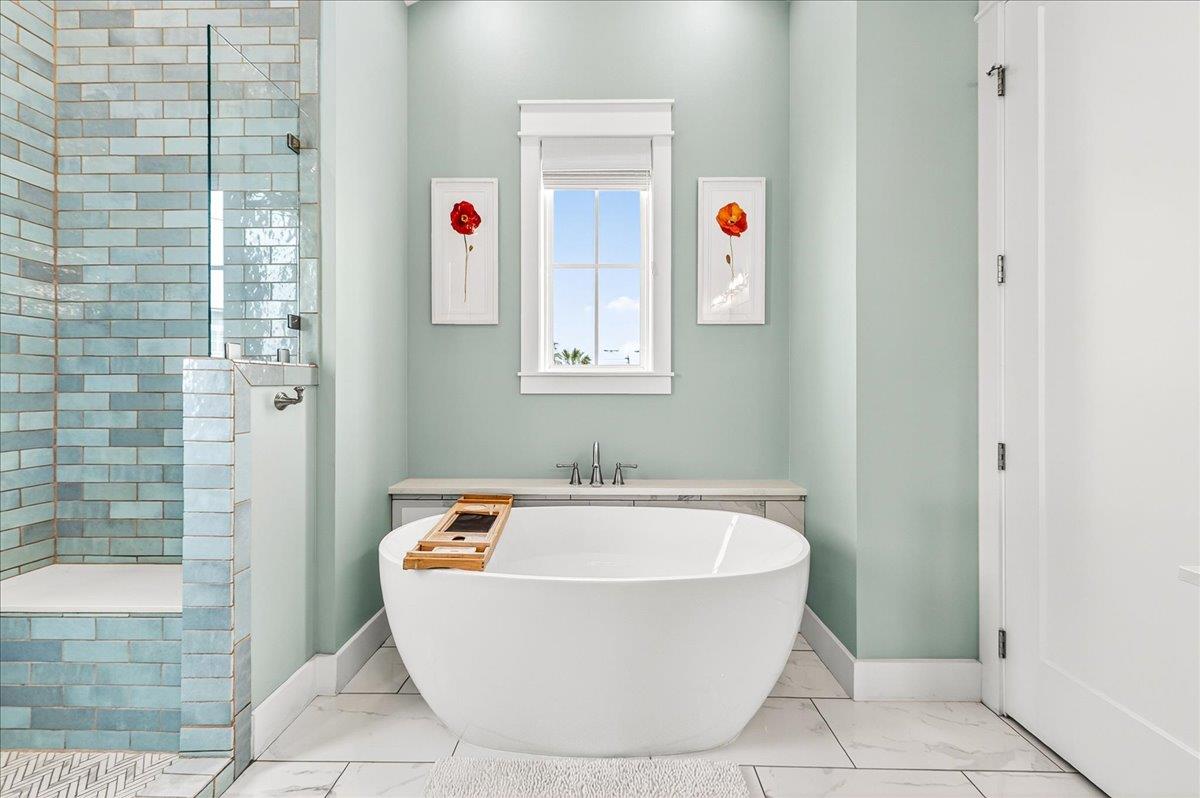 2nd Floor, Primary King Bathroom