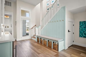 Foyer Beverage Center  Seating, 1st Floor