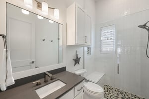 2nd Queen Suite, 2nd Floor