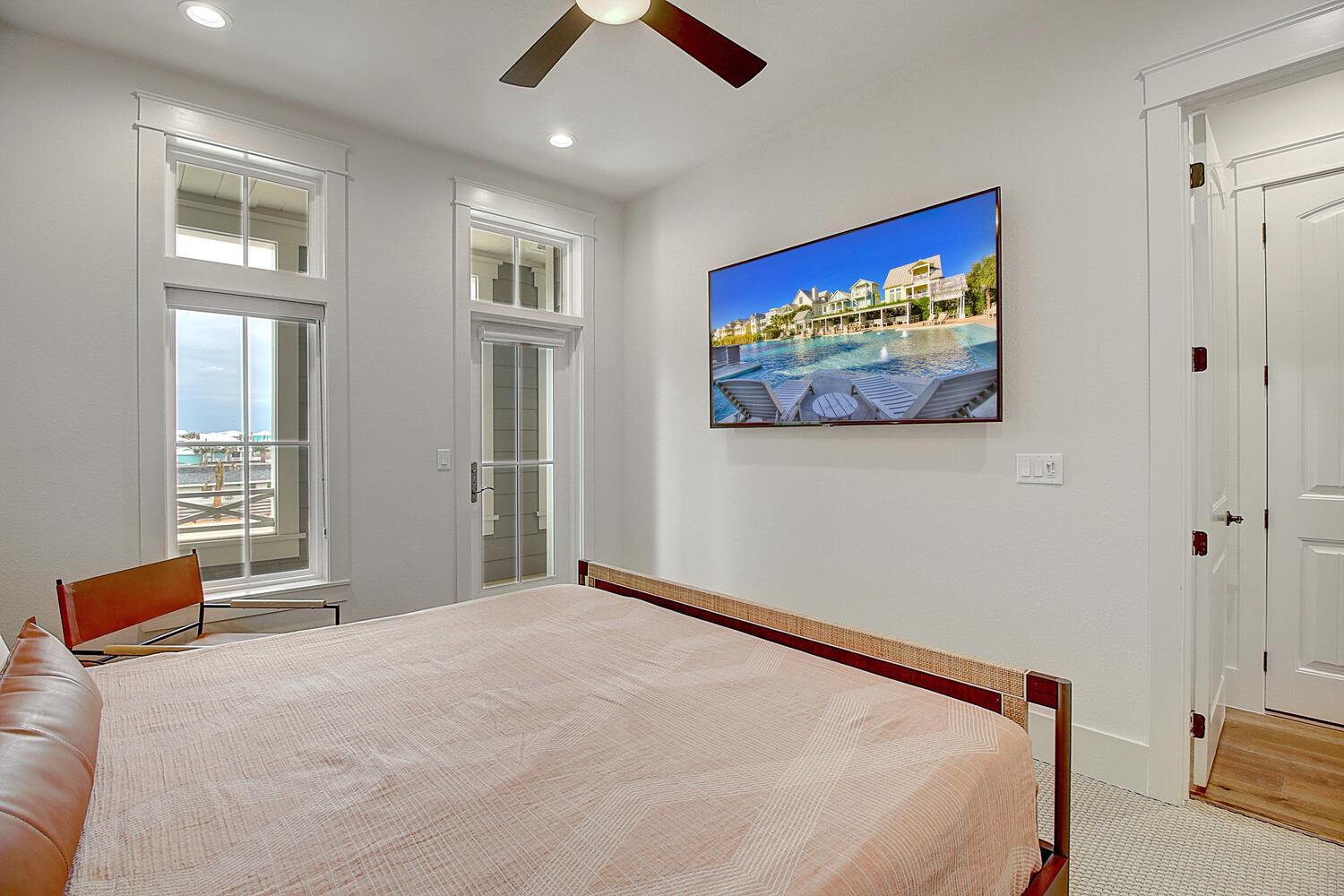 King Bedroom, 2nd Floor