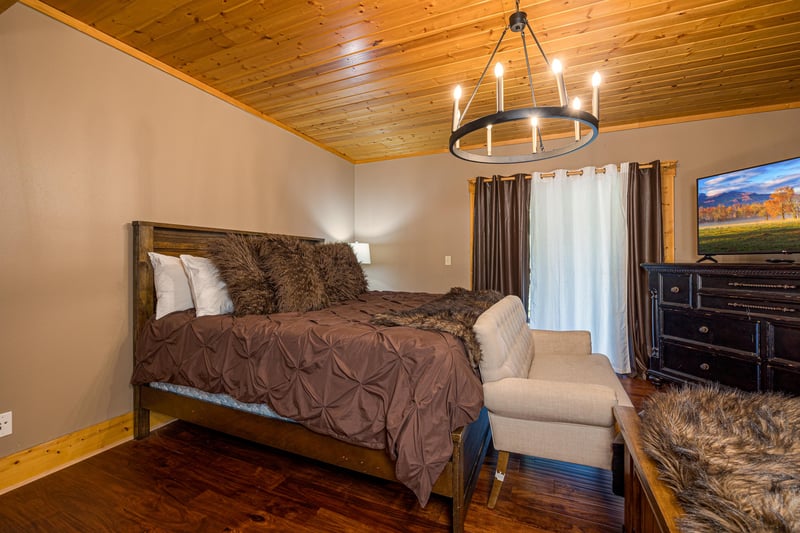 king bed