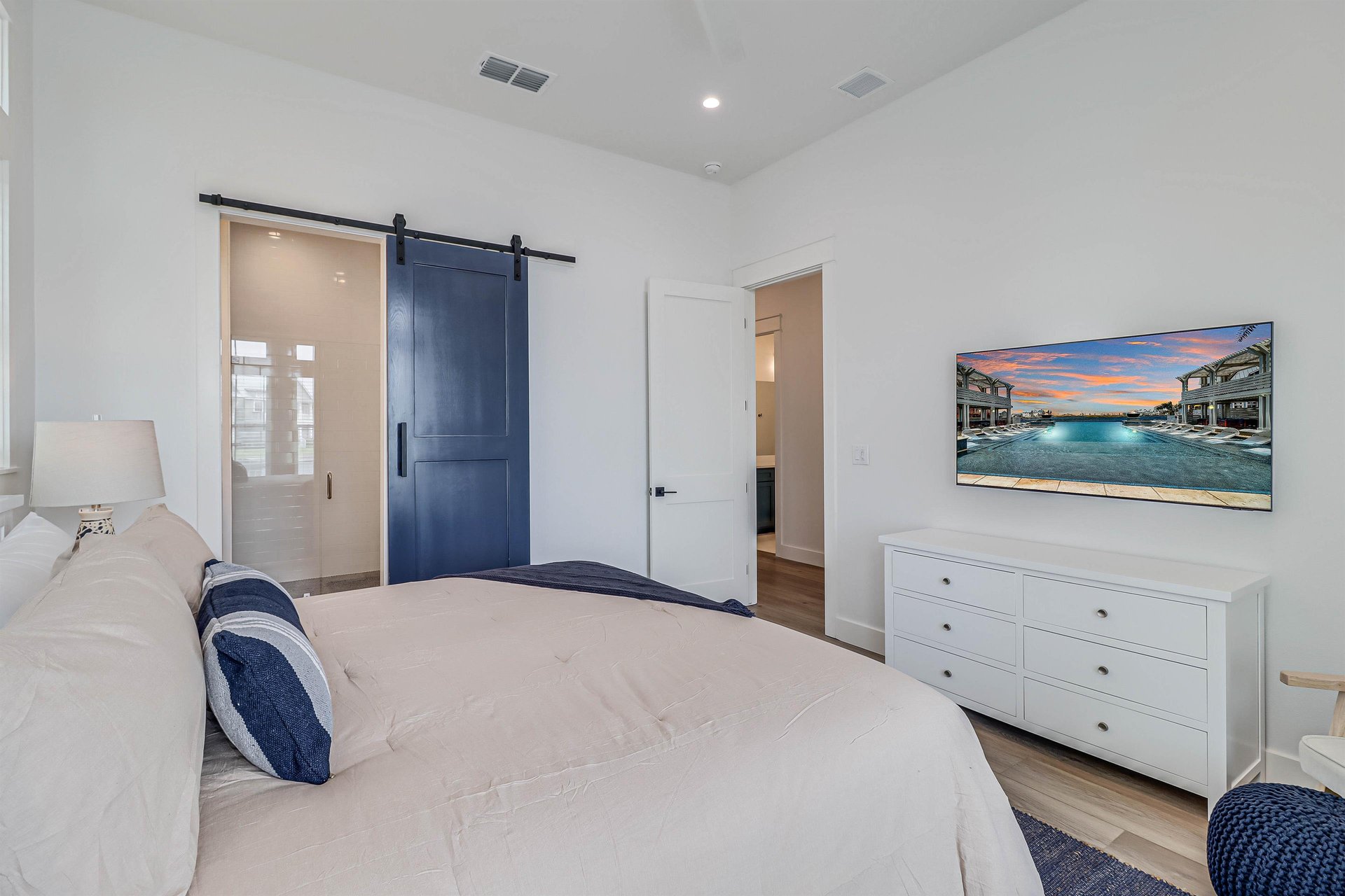 Second King Bedroom, 1st Floor