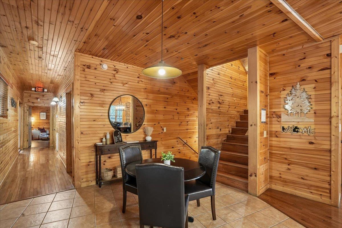 015Breakfast Room
