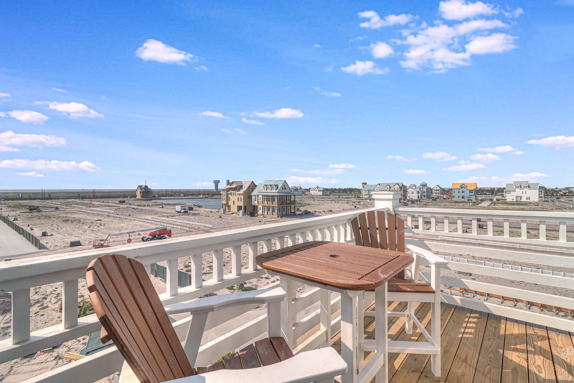 Balcony Views, 3rd Floor