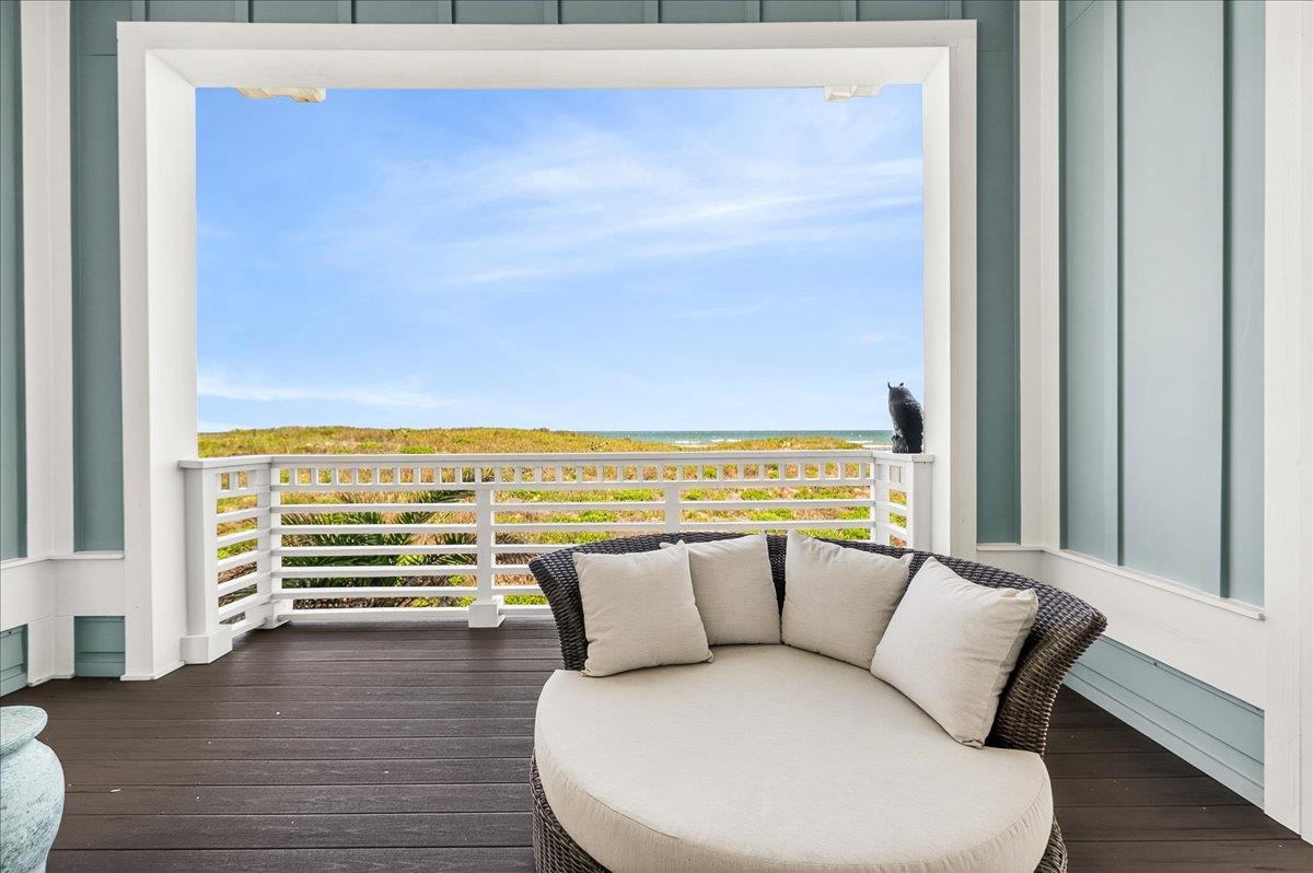 2nd Floor, Shared Balcony