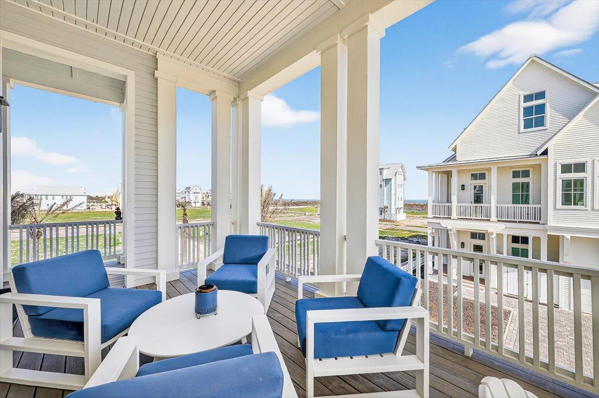 Wrap Balcony, 2nd Floor