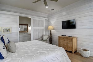 2nd Floor Master Bedroom