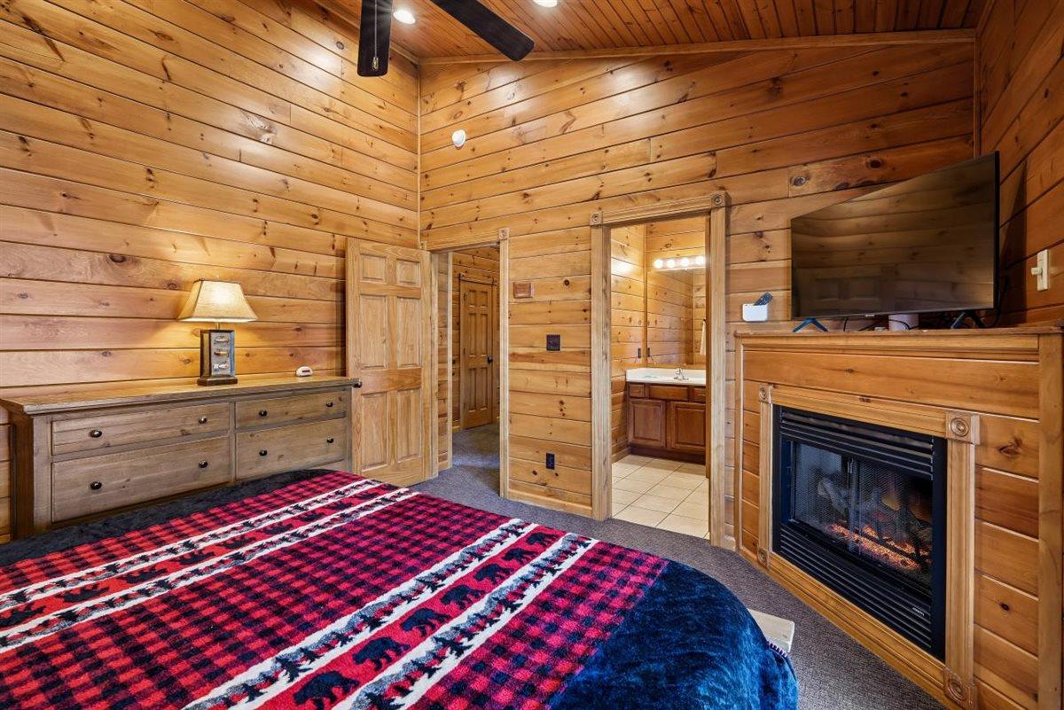 Upstairs King Room