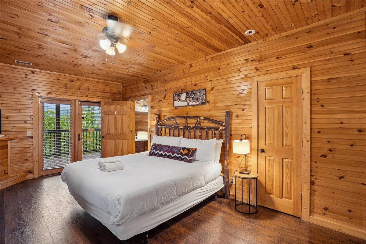 025Bedroom
