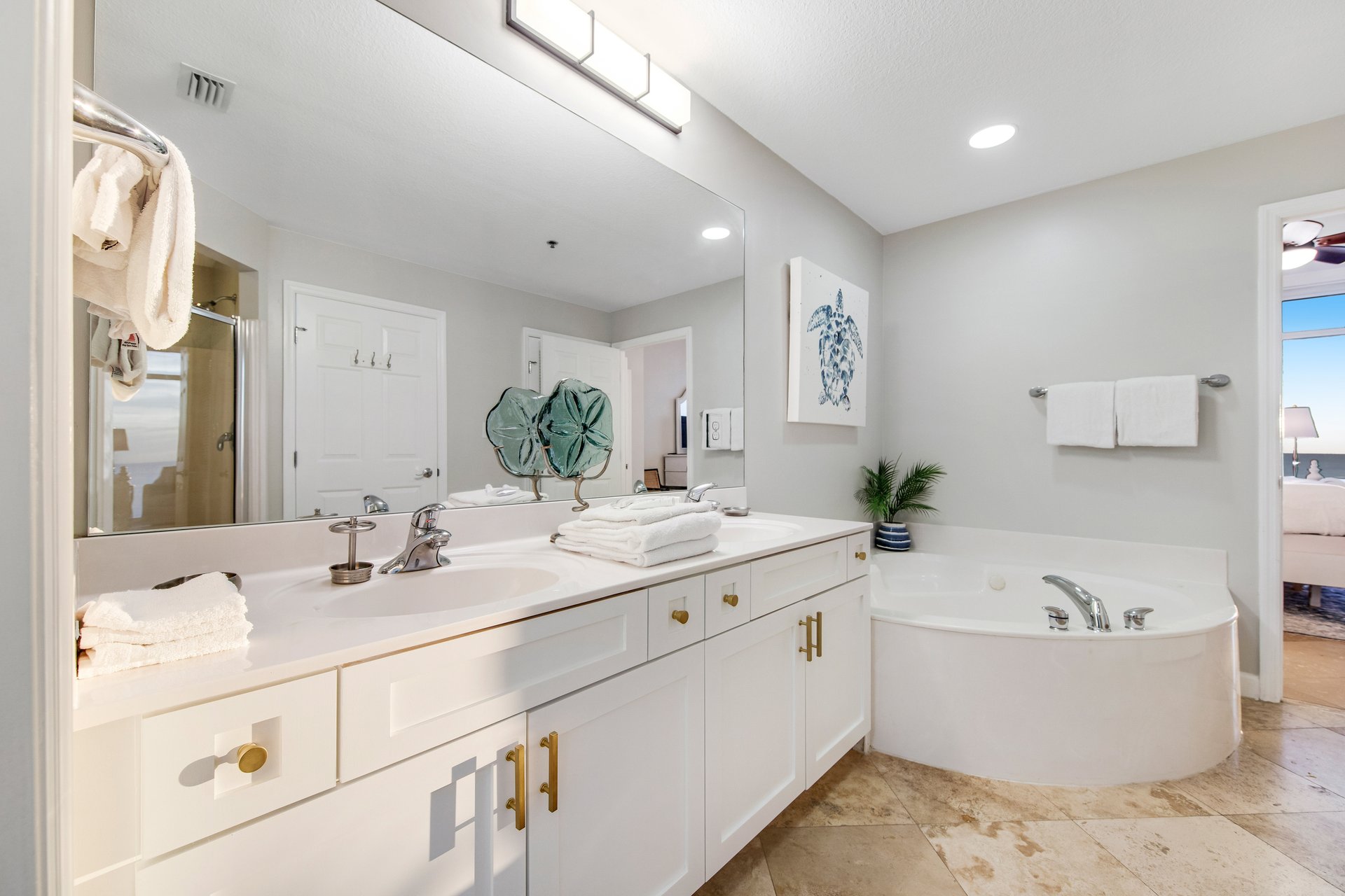 Sterling Beach 607 “Glorious” 31