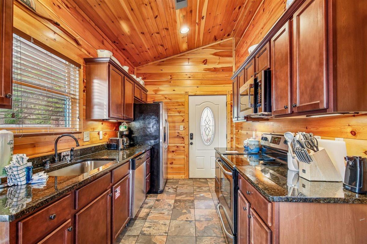 23Kitchen
