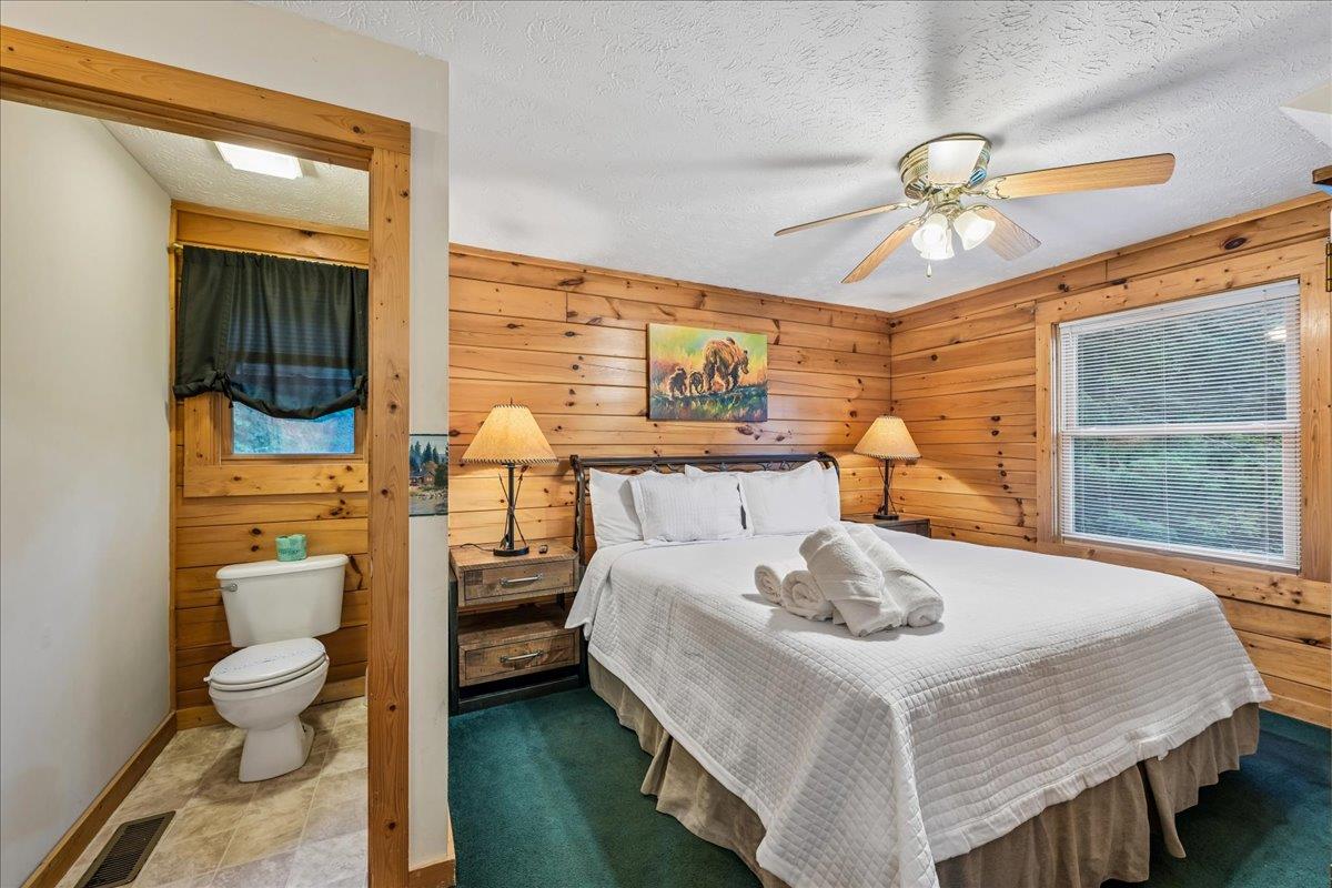 18Primary Bedroom