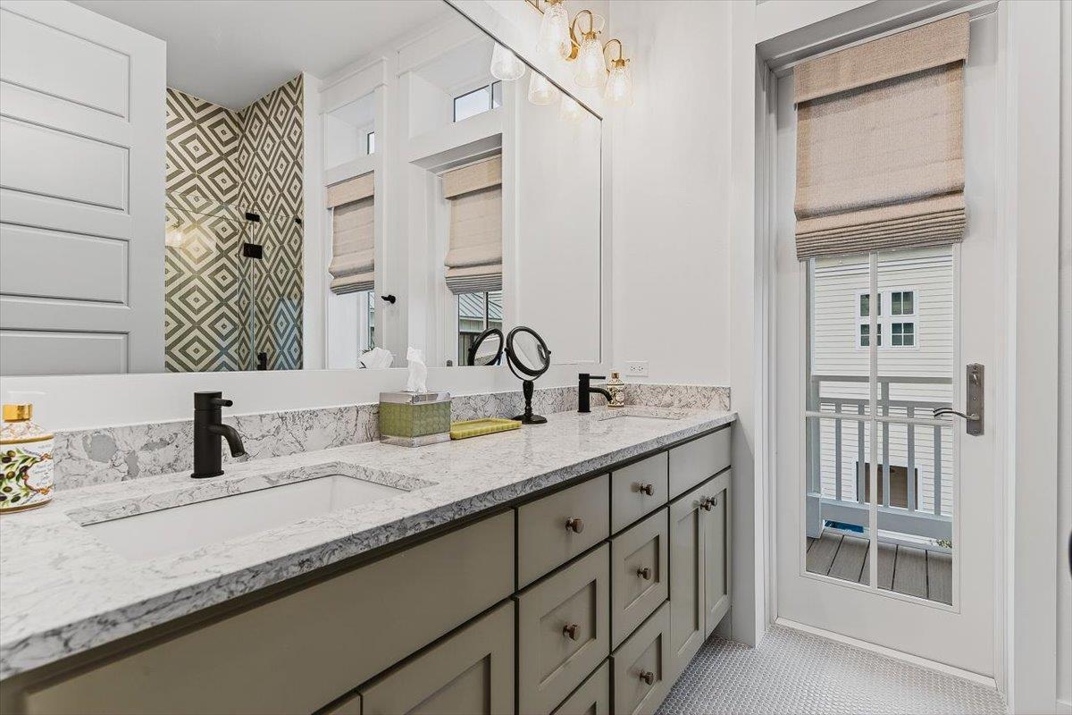 3rd King Ensuite, 2nd Floor