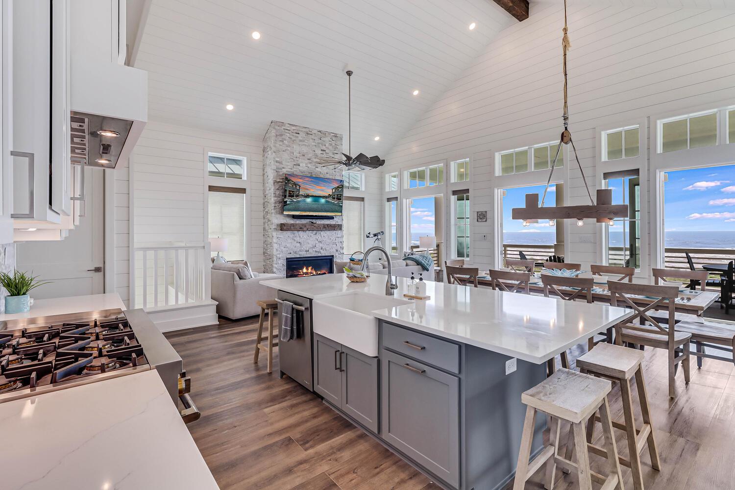 Kitchen with Gulf Views, 3rd Floor
