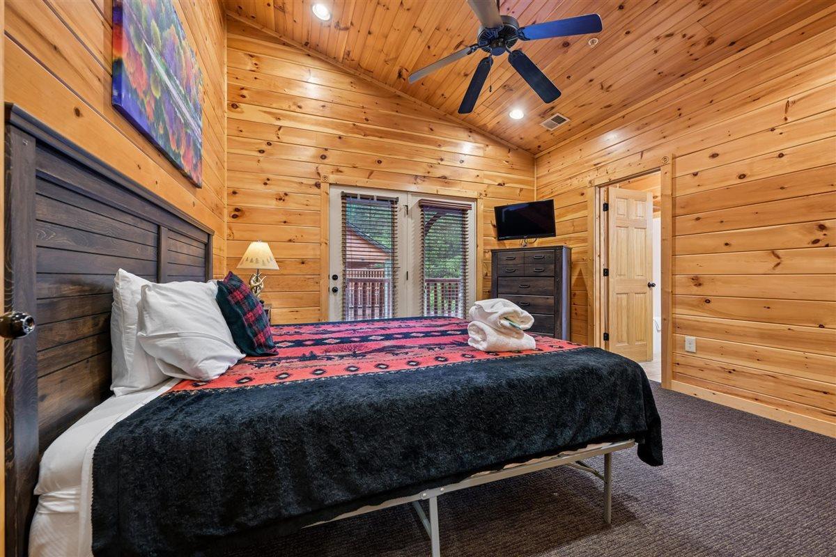 063Bedroom