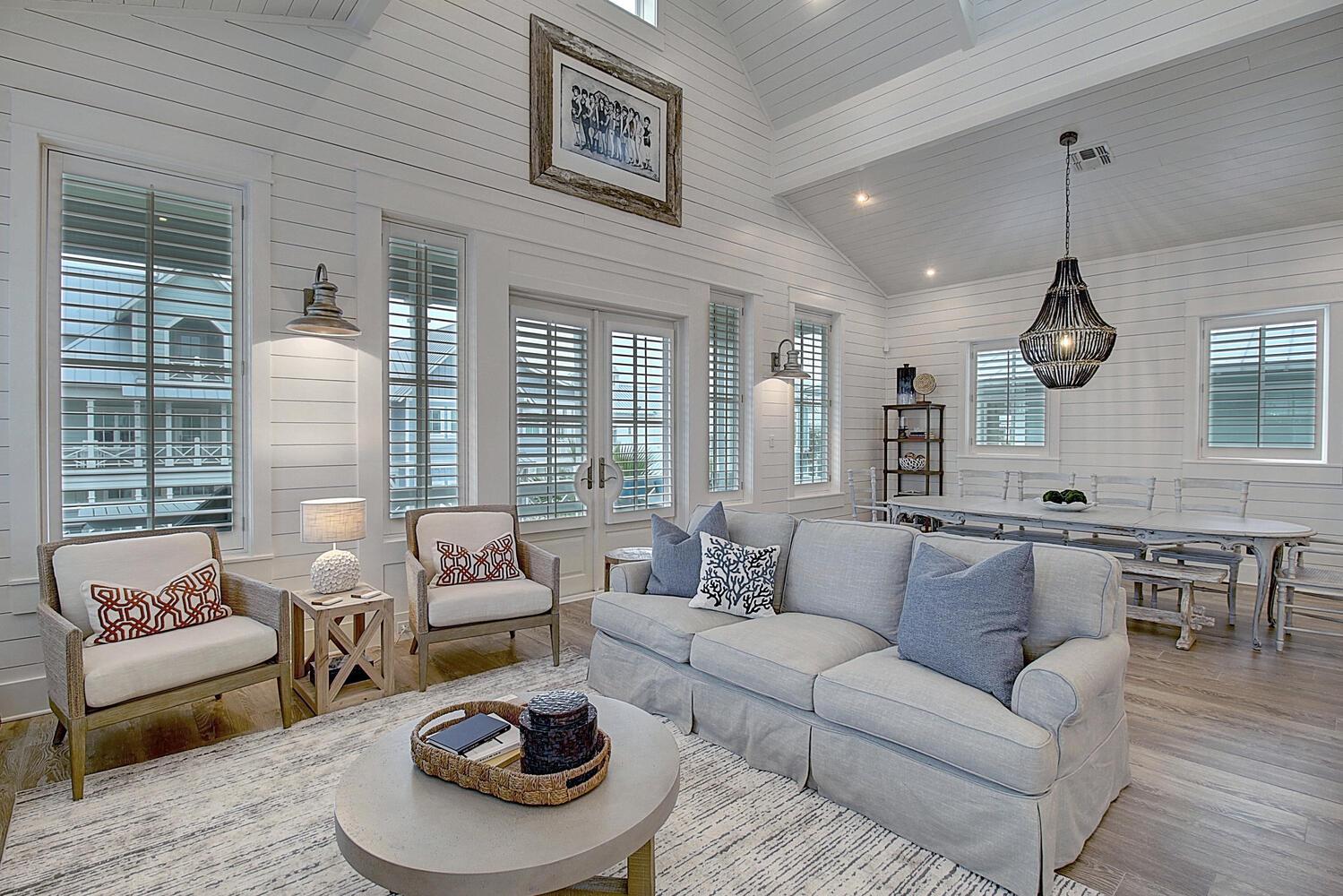 2nd Floor Living Area