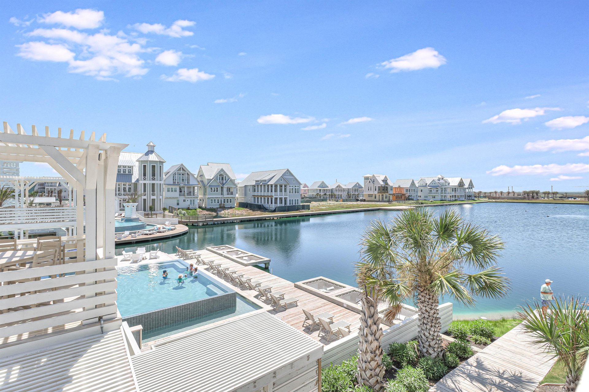 Back Balcony W Fire Pit View, 2nd Floor