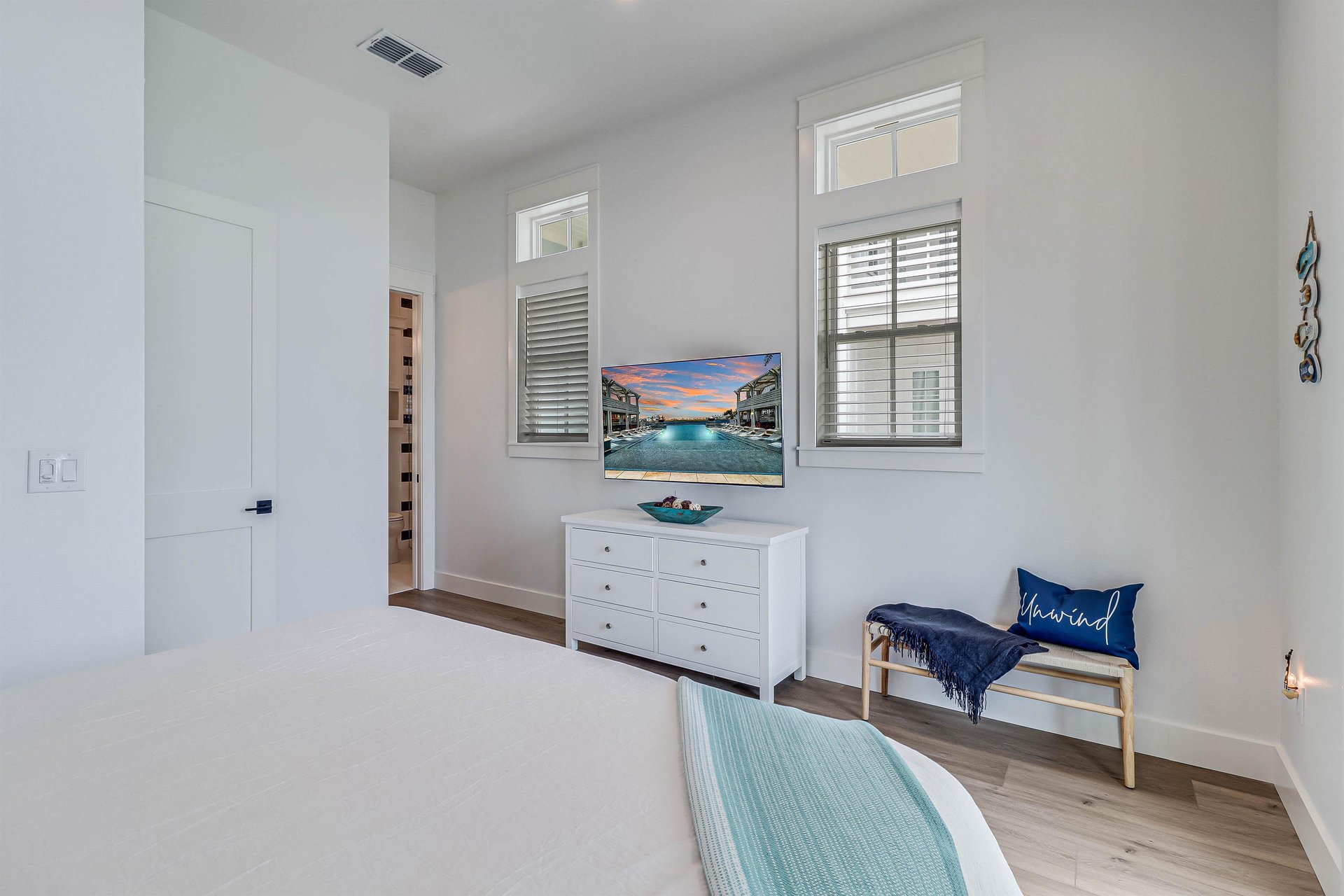 First King Bedroom, 1st Floor