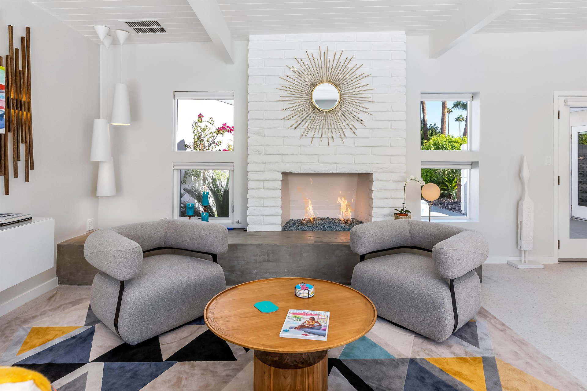 Chic modern sofa chairs