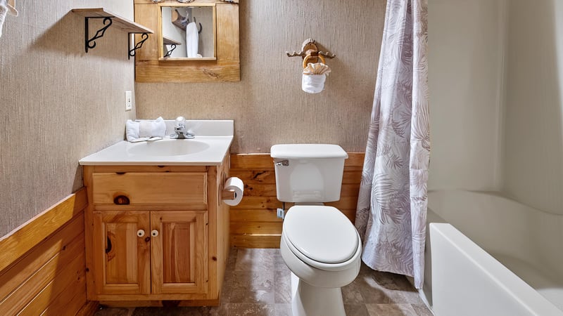 at hooked on bears a 2 bedroom cabin rental located in pigeon forge