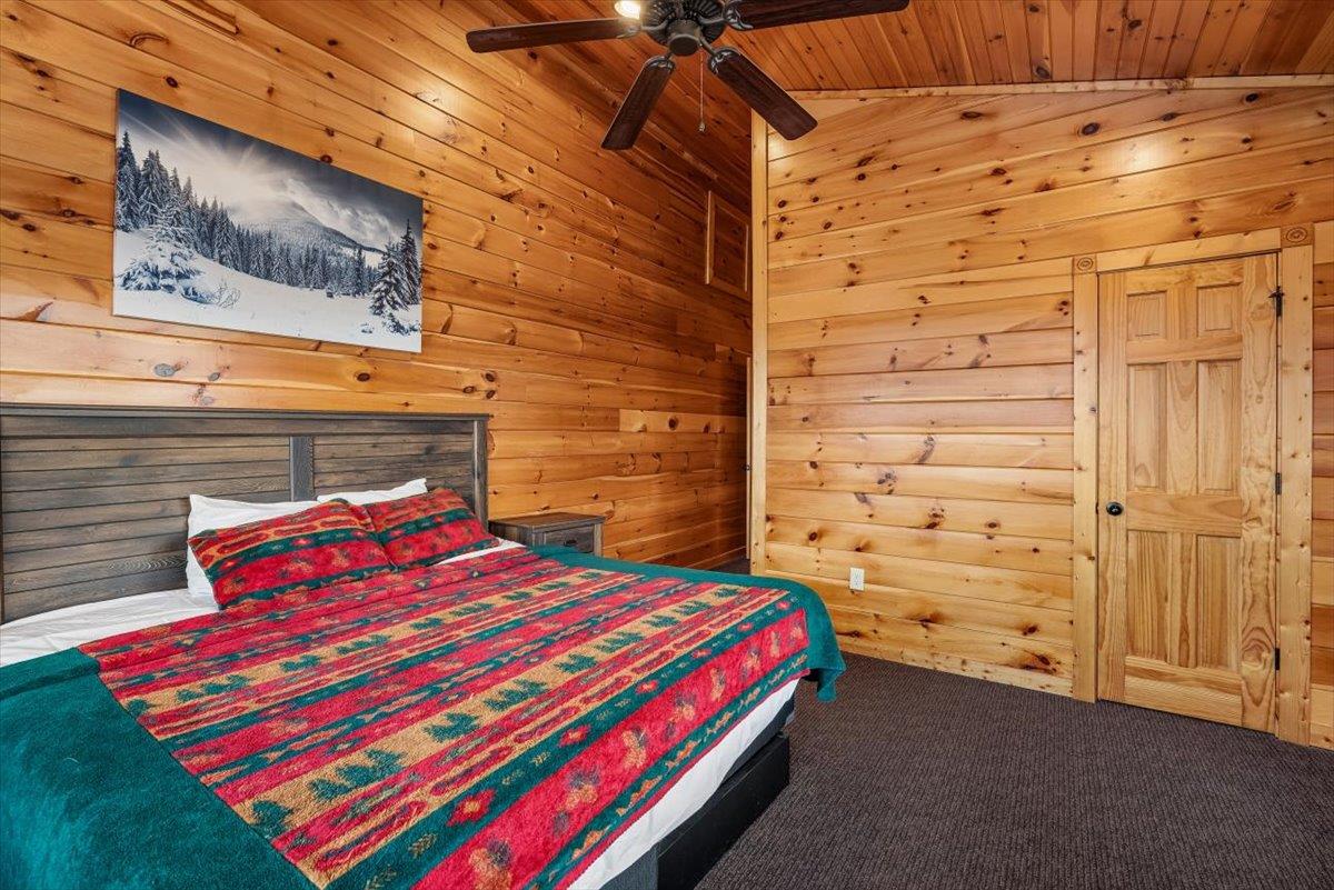 27Primary Bedroom