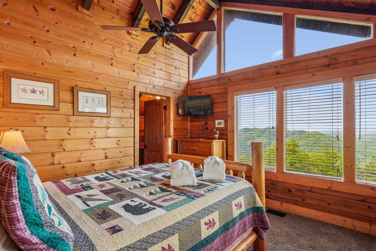 011Bedroom