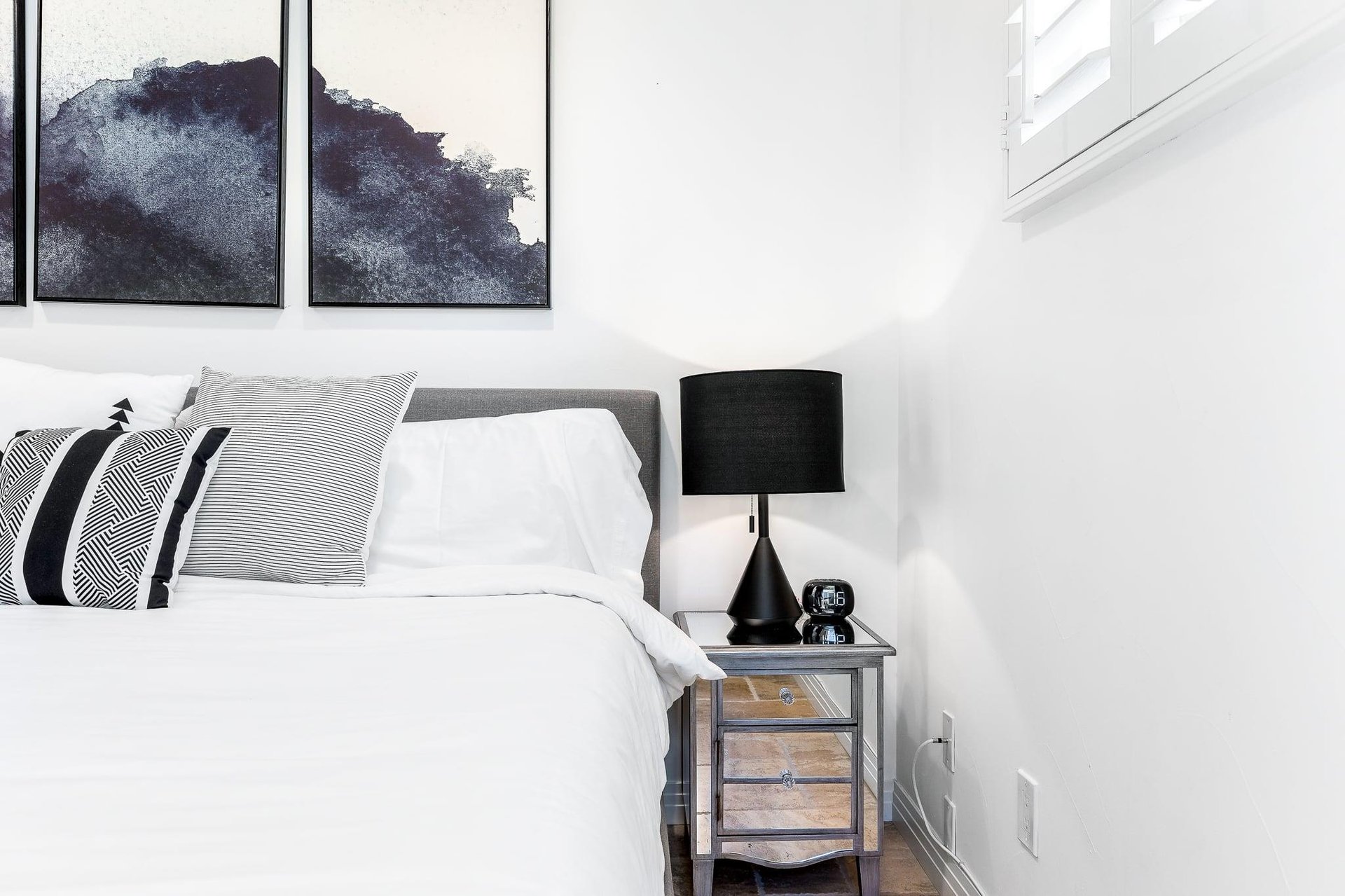 Guest bedroom