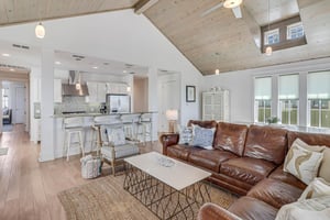 Main Living Area, 2nd Floor