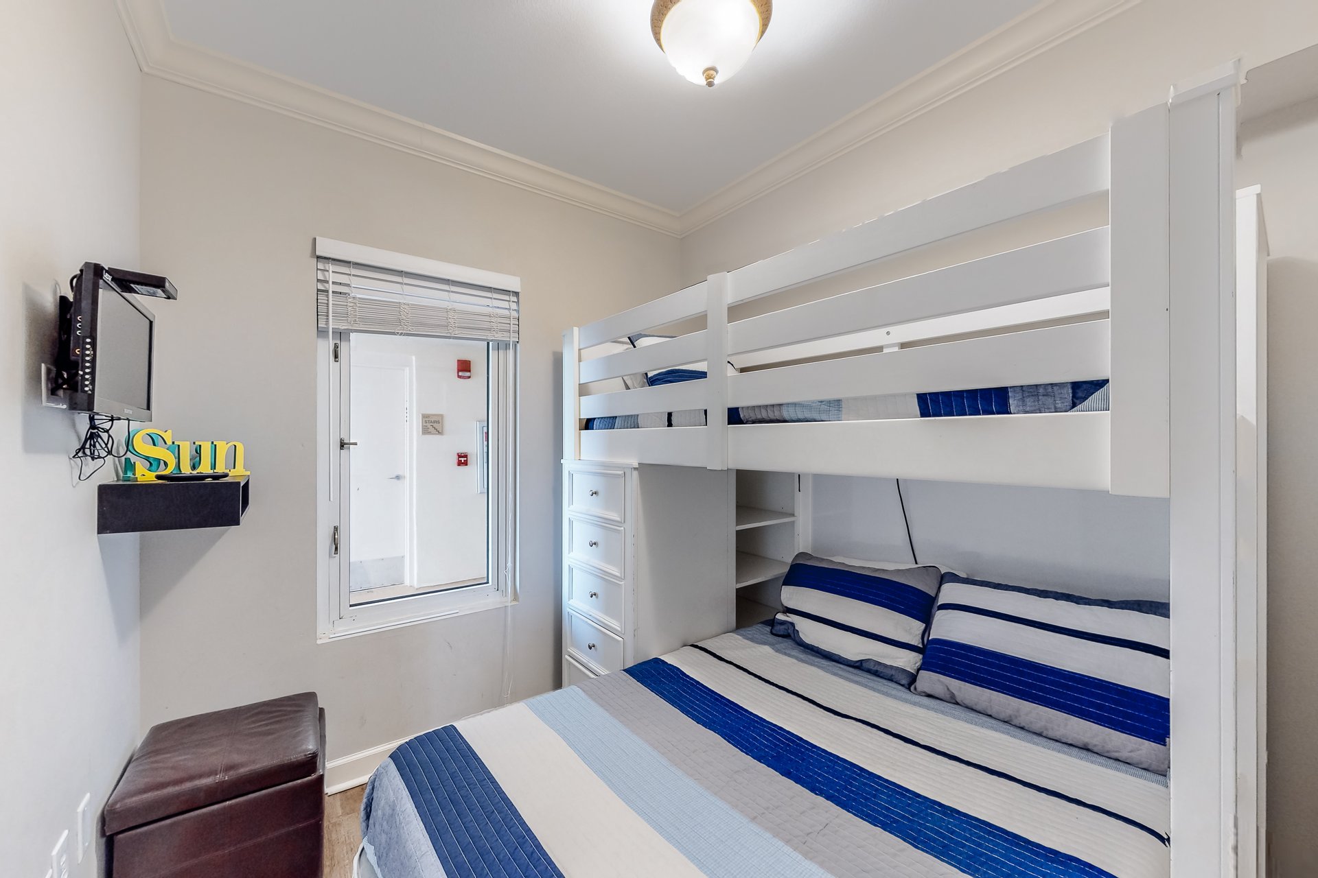 Sterling Shores 1002 16