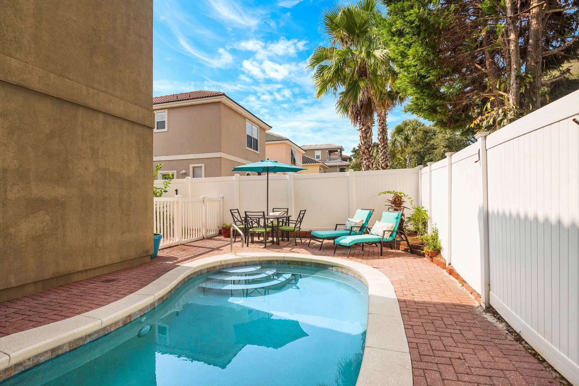 Terra Cotta Happy Ours 29