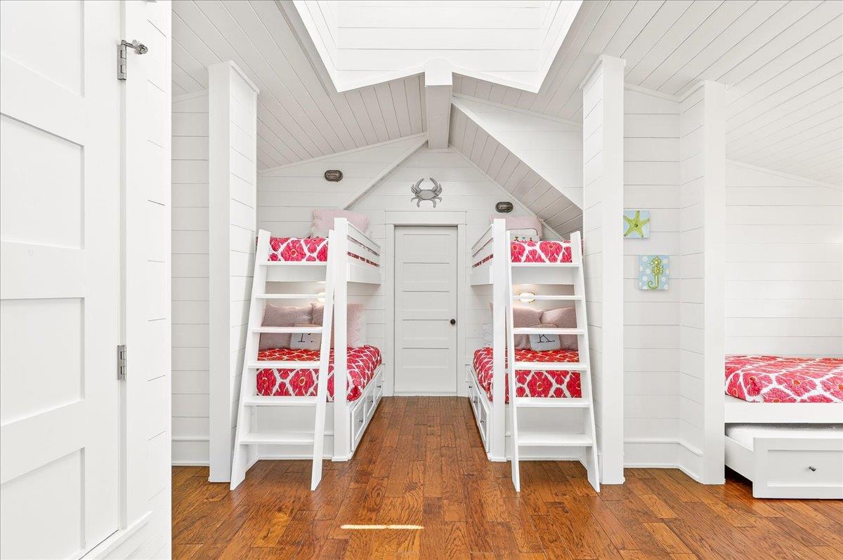 3rd Floor, Bunk Bedroom