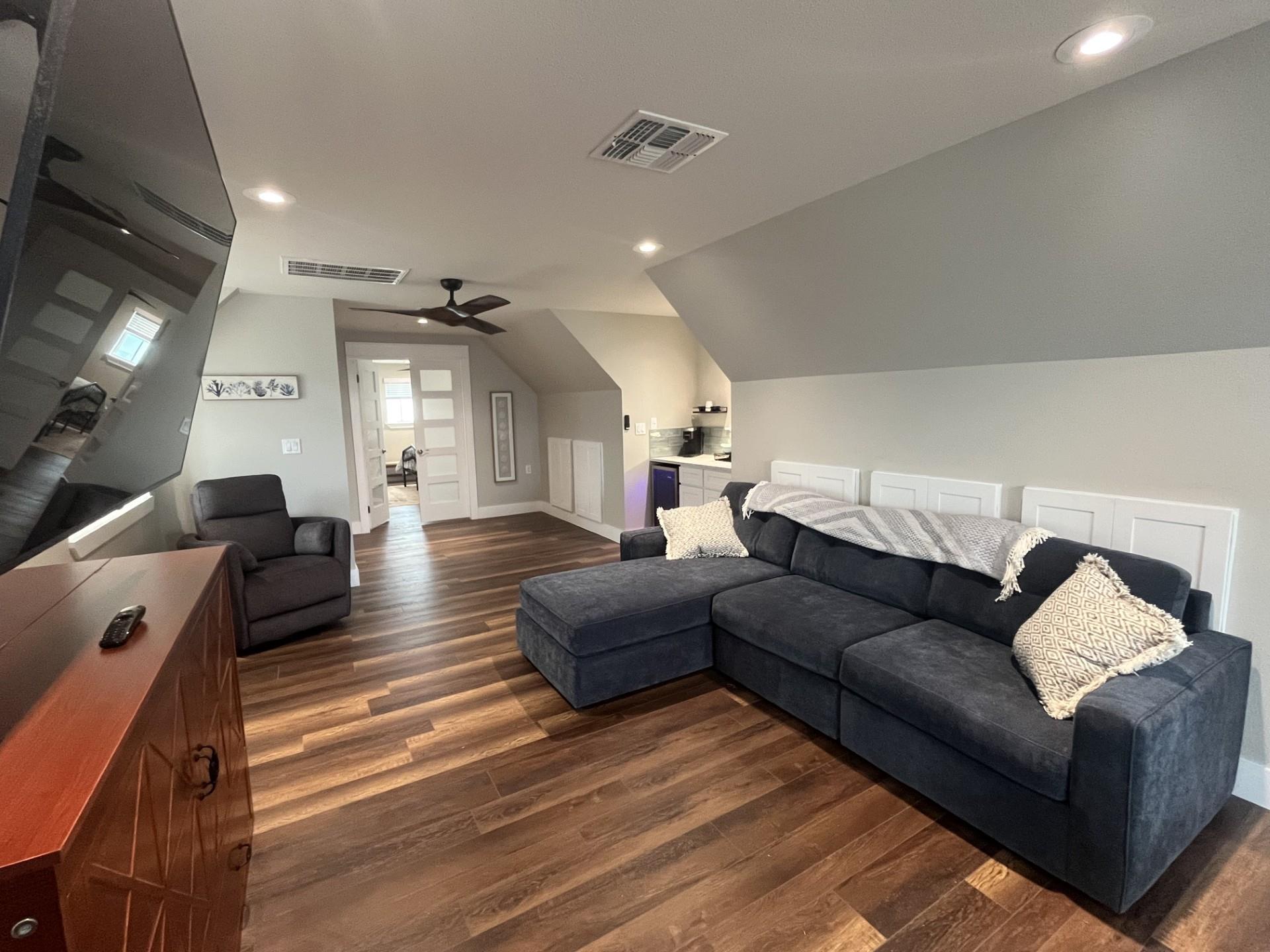 3rd Floor, Living Room