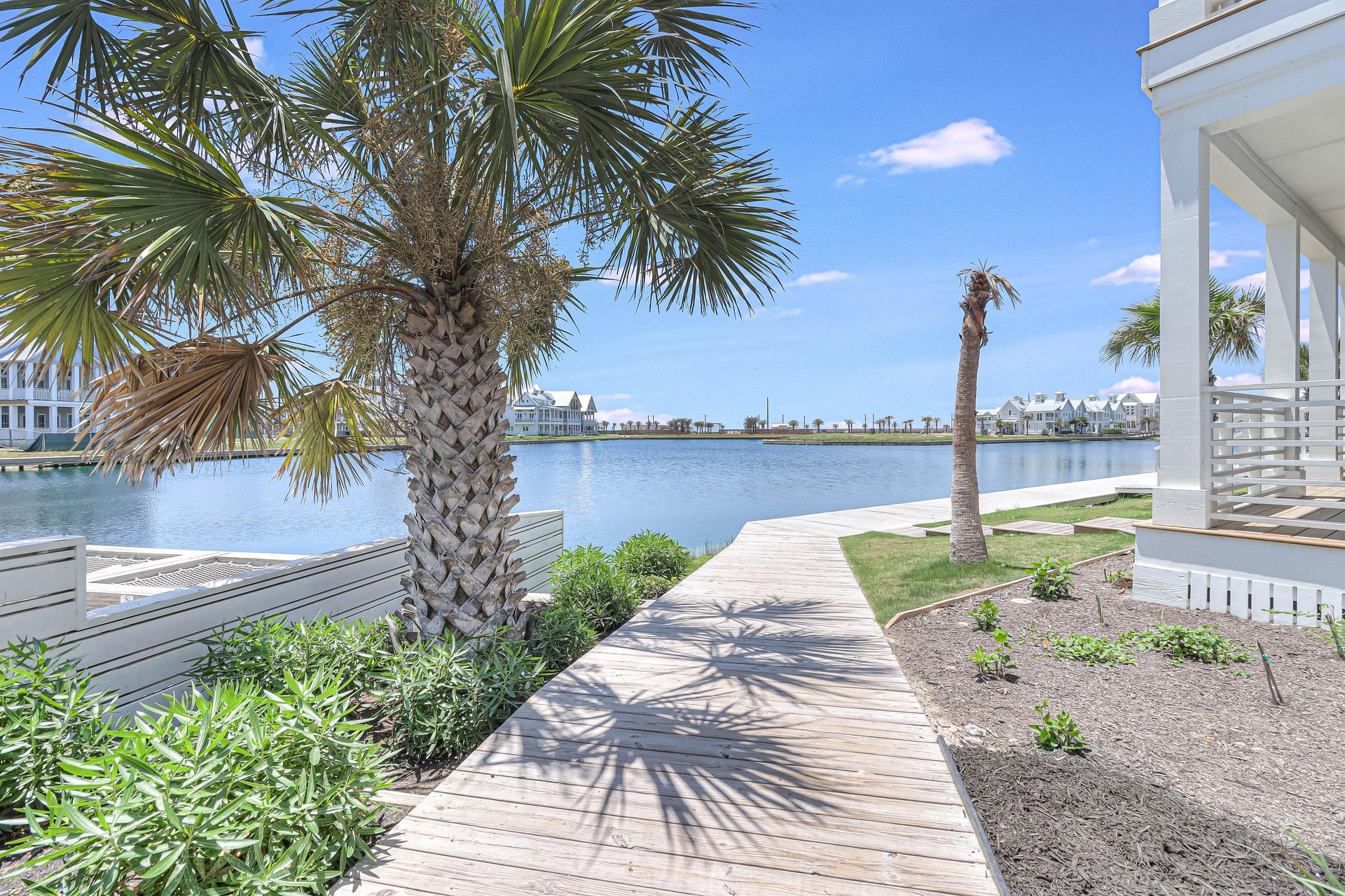 Boardwalk to Lake, 1st Floor