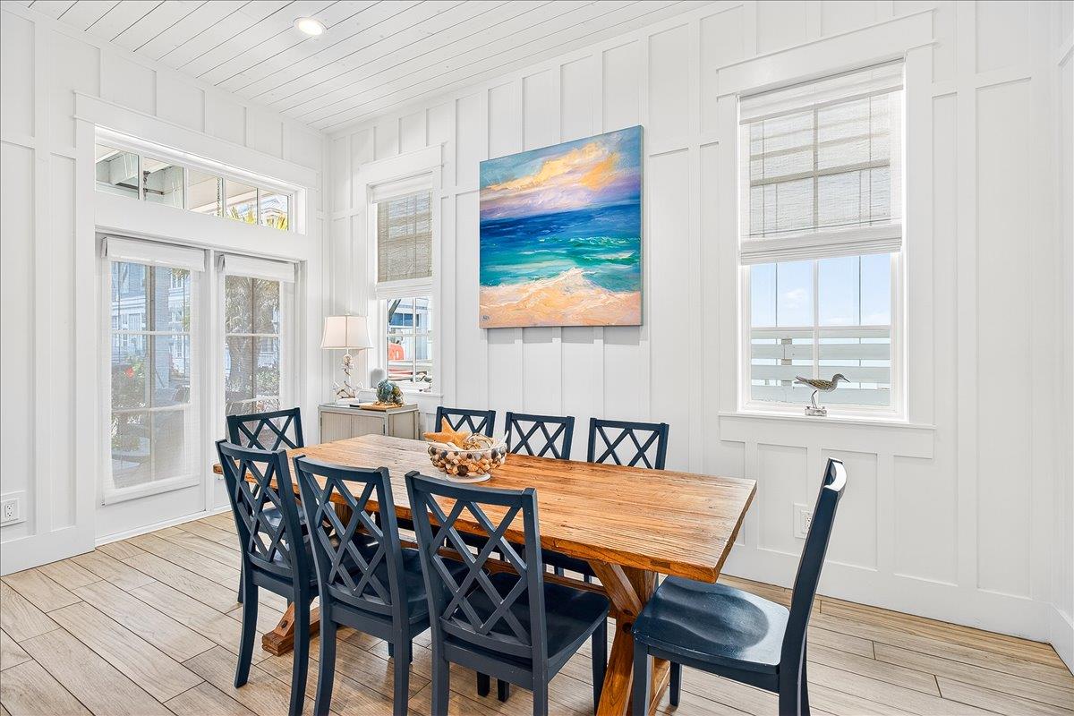 1st Floor, Dining Area