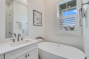 Primary King Bathroom, 2nd Floor