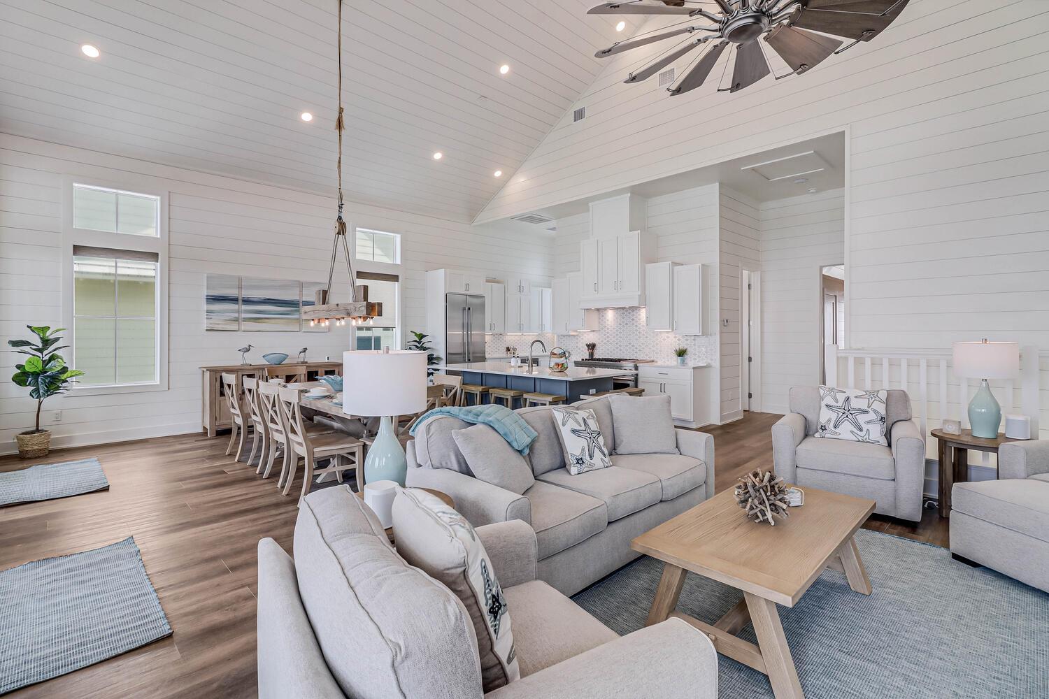 Living Area with Gulf Views, 3rd Floor