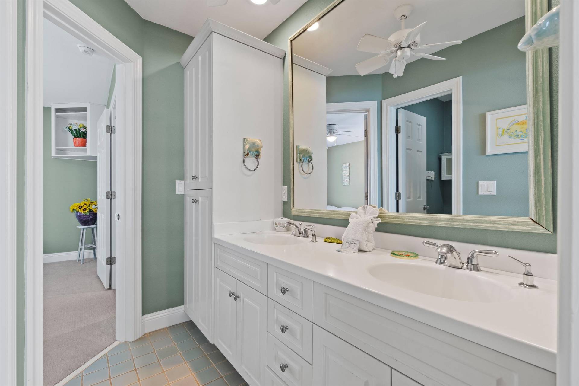 Guest Bathroom 2 Jack n Jill