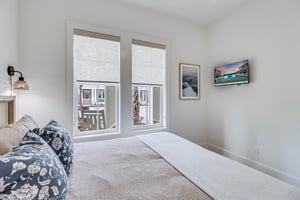 1st Floor, King Bedroom