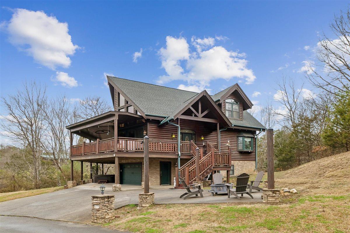 Onsite parking makes coming and going for your Smoky Mountain adventures convenient