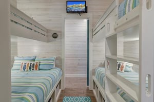 Bunk Room, 1st Floor