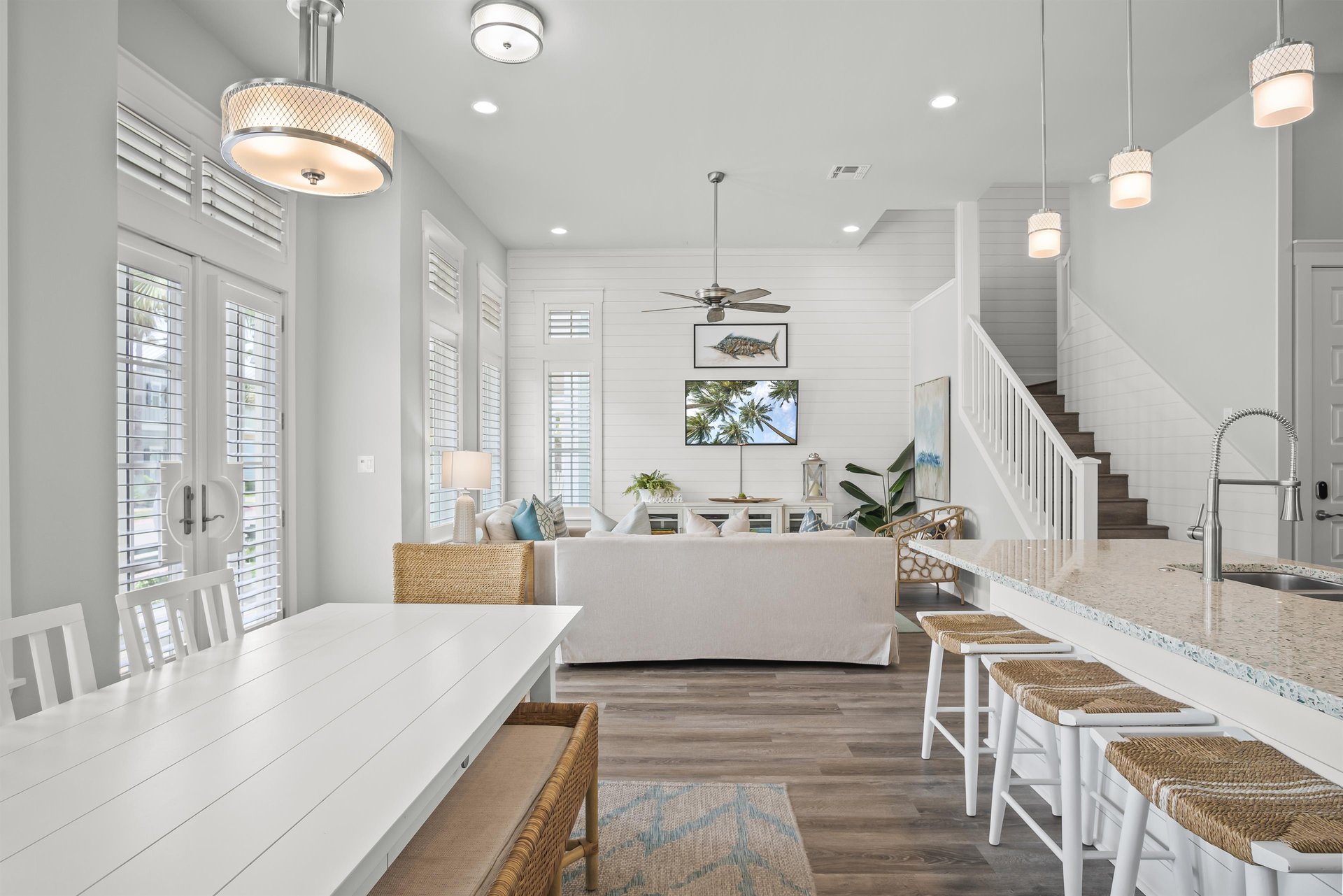 1st Floor, Dining Area