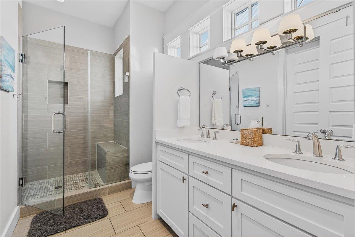 Primary Bedroom Ensuite, 2nd Floor