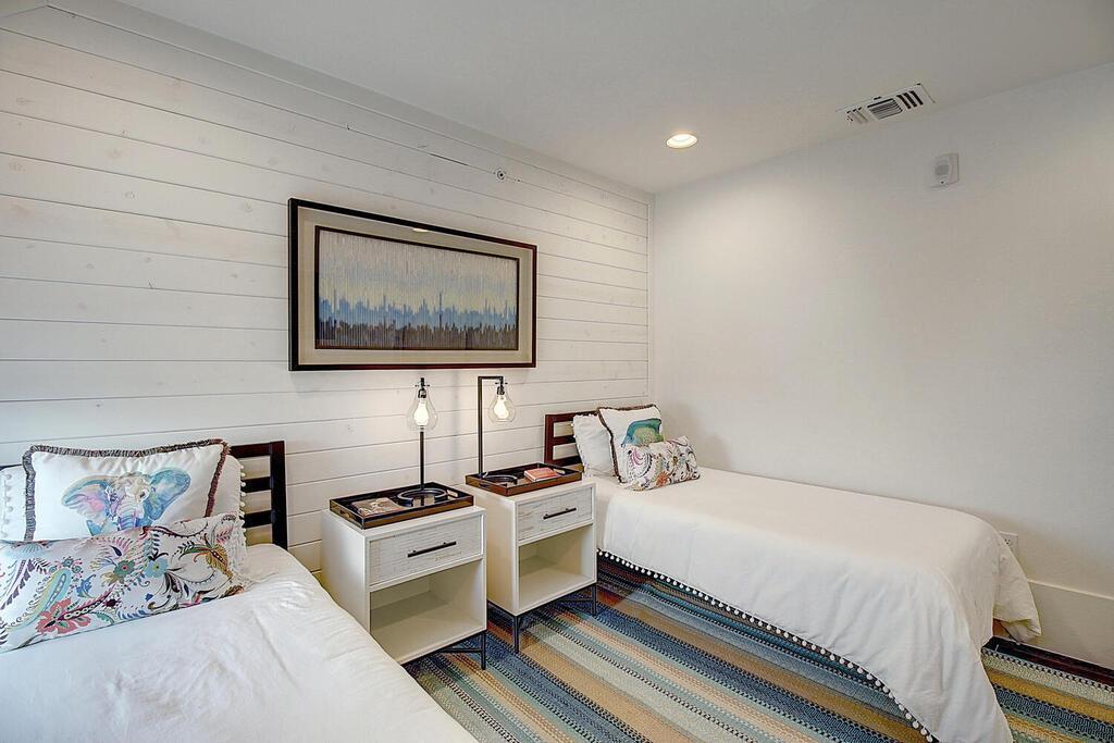 Twin Bedroom, 3rd Floor