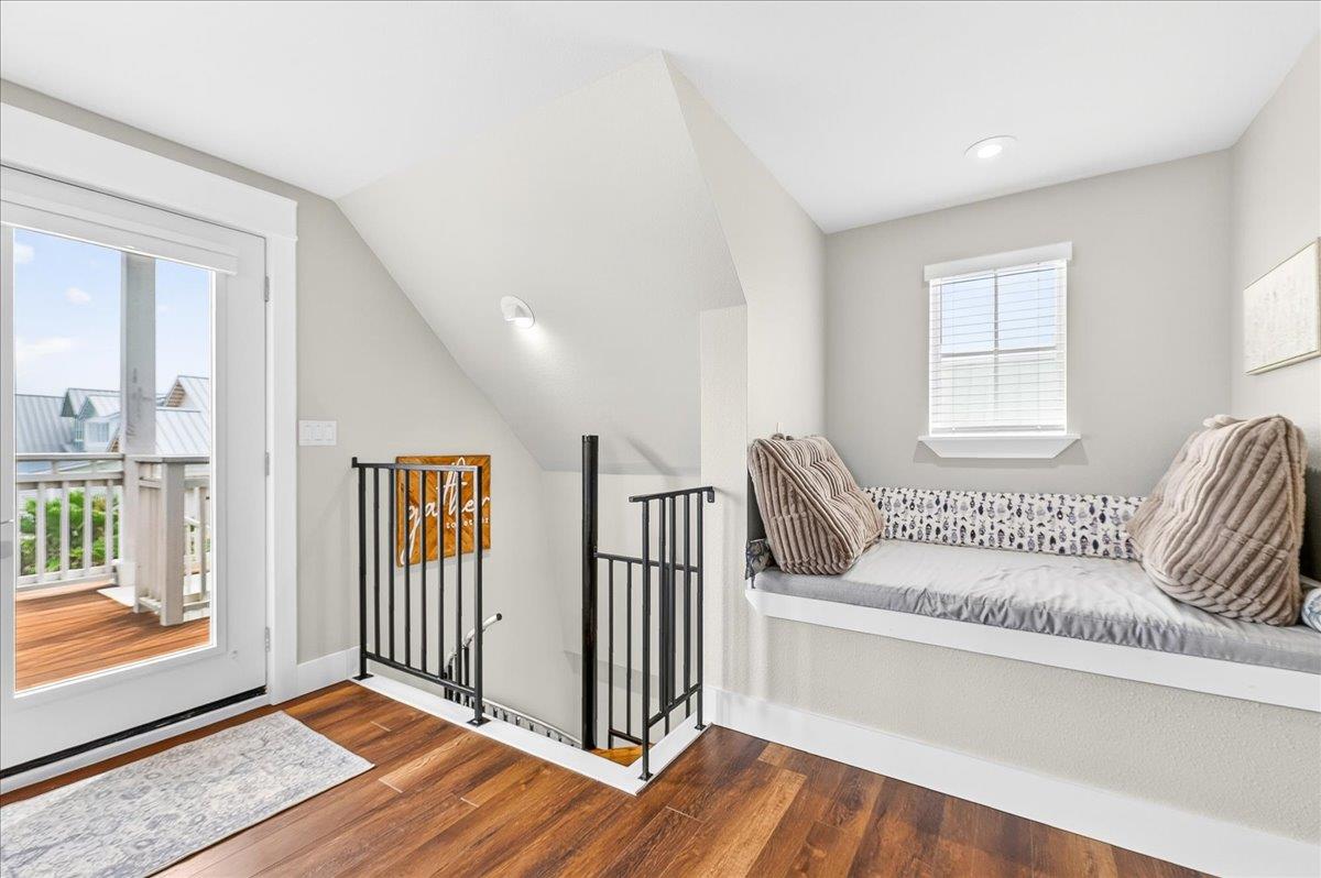 3rd Floor, Landing